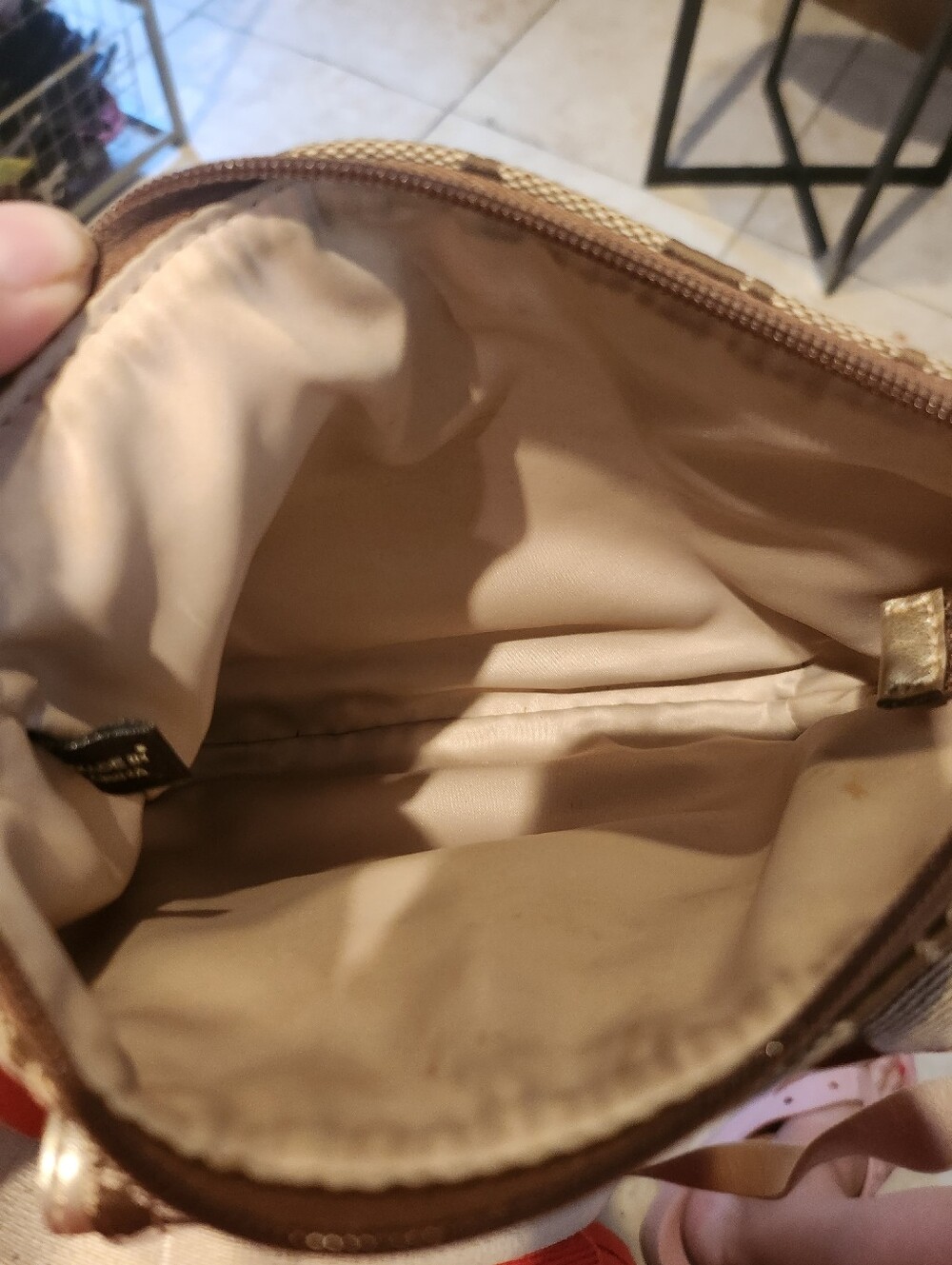 Coach Penelope Signature Turnlock Swingpack - Picture 5 of 7